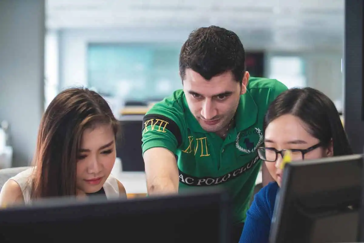 Actualité : Devenir programmeur (se) de jeu vidéo : formations, diplômes, rémunération et débouchés Devenir programmeur (se) de jeu vidéo : formations, diplômes, rémunération et débouchés